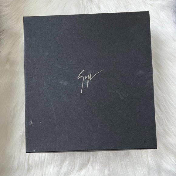 Giuseppe Zanotti Women's Red Coline 110 Wing Sandals Size 38.5 - Picture 12 of 13